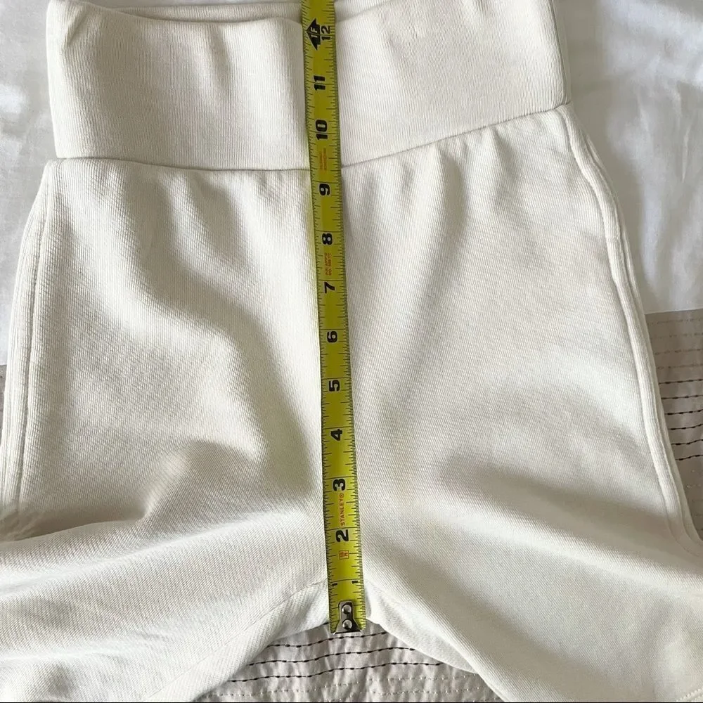 FRAME Vintage Bike Shorts Whisper White Cream Biker Shorts XXS